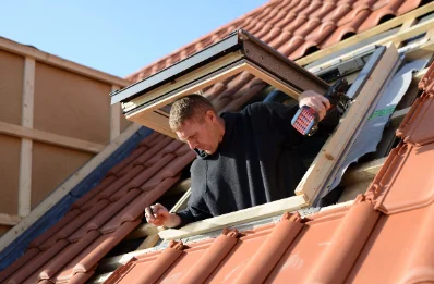 Pose de fenêtres de toit Velux à Mervent